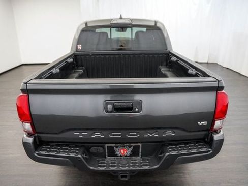 Used 2019 Toyota Tacoma TRD Sport w/ Technology Package RWD image 15