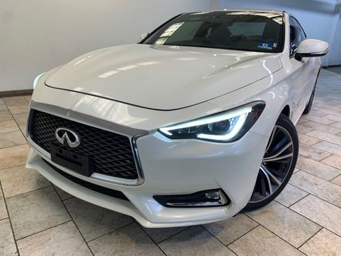 Used 2017 INFINITI Q60 w/ Premium Plus Package 2.0T image 1