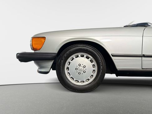 Used 1987 Mercedes-Benz 560 SL image 12