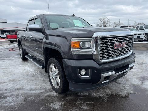 Used 2015 GMC Sierra 2500 Denali image 7