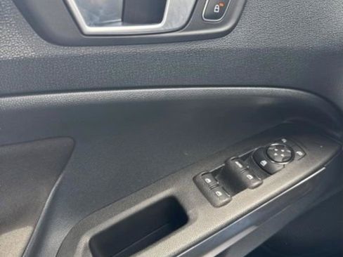 Used 2018 Ford EcoSport SE w/ SE Convenience Package FWD image 8