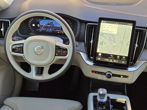 New 2026 Volvo XC90 B6 Ultra w/ Protection Package Premier image 29