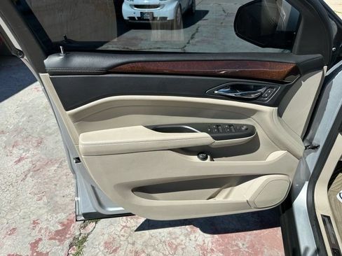 Used 2012 Cadillac SRX Luxury FWD image 11