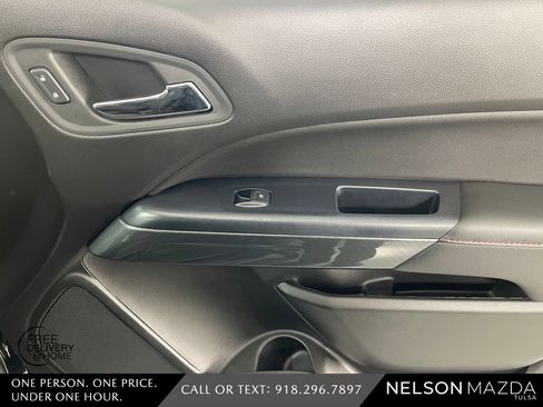 Used 2017 GMC Canyon SLE w/ All Terrain Package image 44