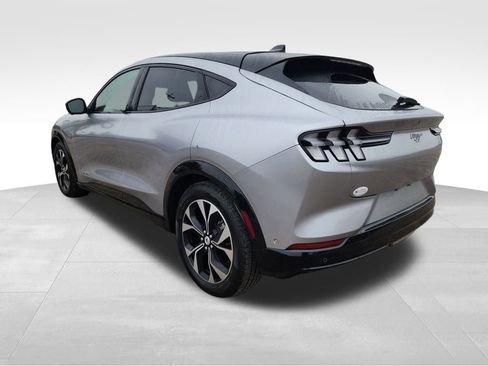 Used 2021 Ford Mustang Mach-E Premium image 5