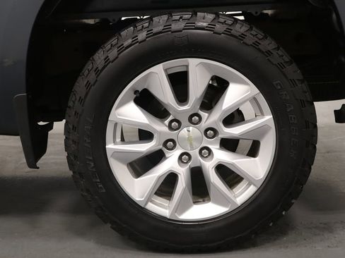 Used 2020 Chevrolet Silverado 1500 Custom w/ Custom Value Package AWD/4WD image 26