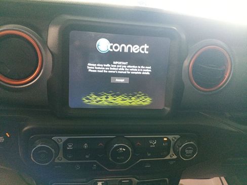 Used 2020 Jeep Gladiator Mojave AWD/4WD image 18