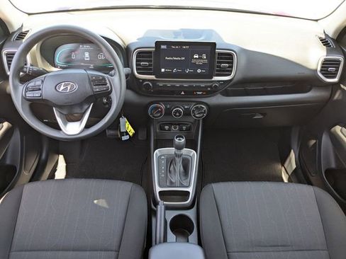 Used 2025 Hyundai Venue SE image 28