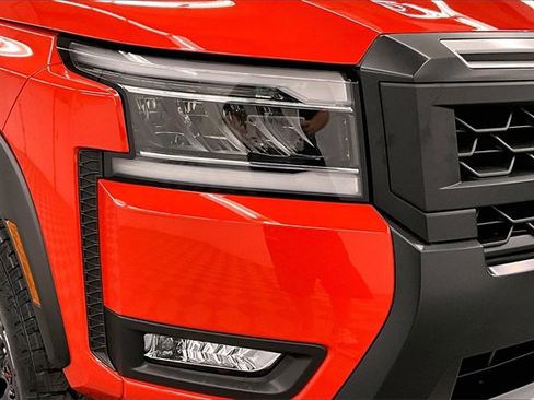 New 2025 Nissan Frontier PRO-4X image 13