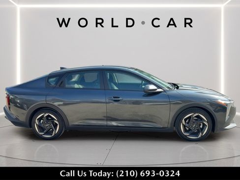 Used 2025 Kia K4 EX image 2