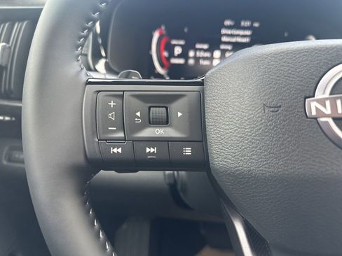 New 2026 Nissan Pathfinder Platinum image 13