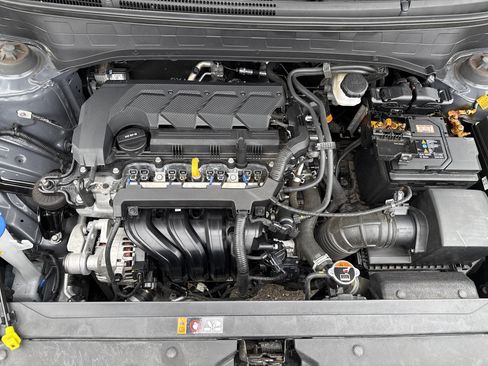 Used 2025 Hyundai Venue SEL FWD image 20