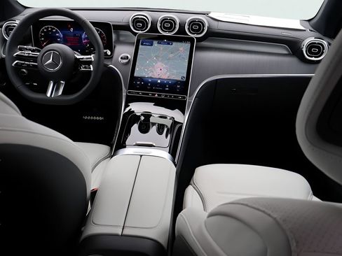 Certified 2026 Mercedes-Benz GLC 300 4MATIC image 15