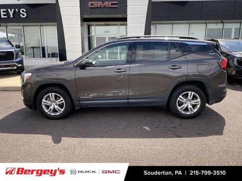 Used 2019 GMC Terrain SLE w/ Driver Convenience Package AWD/4WD image 2