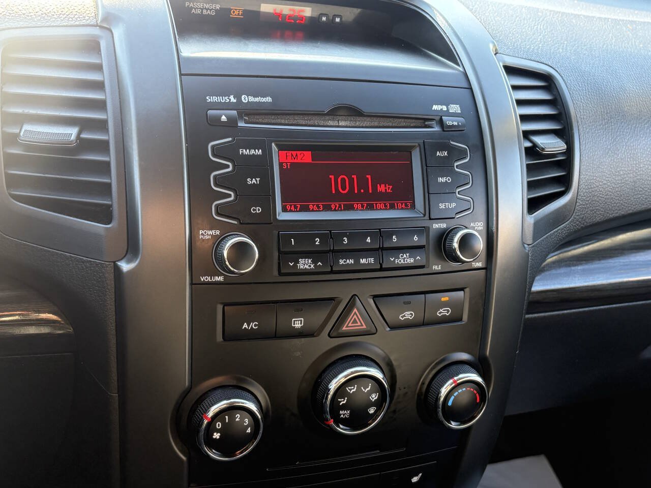Used 2012 Kia Sorento LX w/ Convenience Pkg AWD/4WD image 16