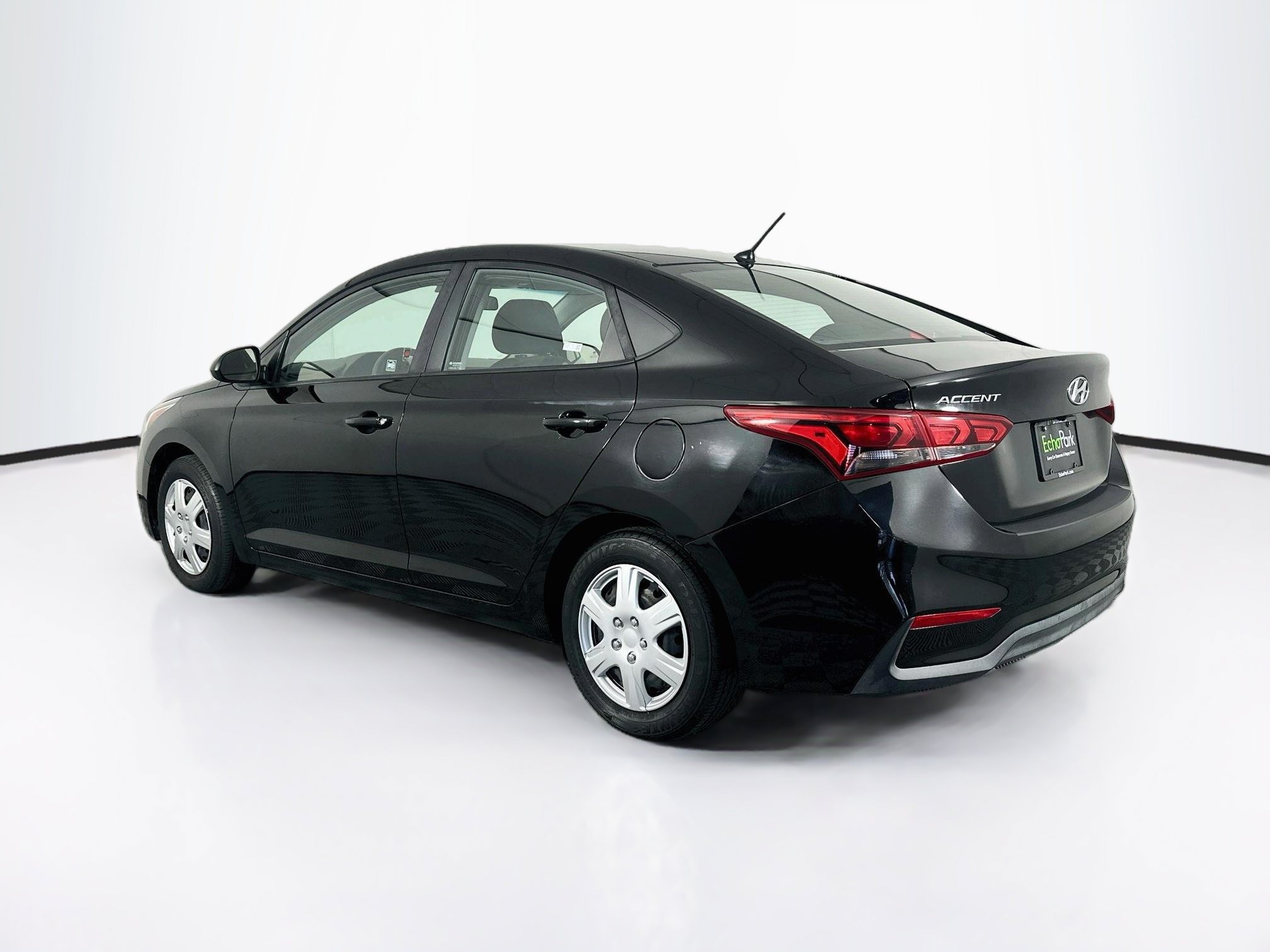 Used 2019 Hyundai Accent SE FWD image 5