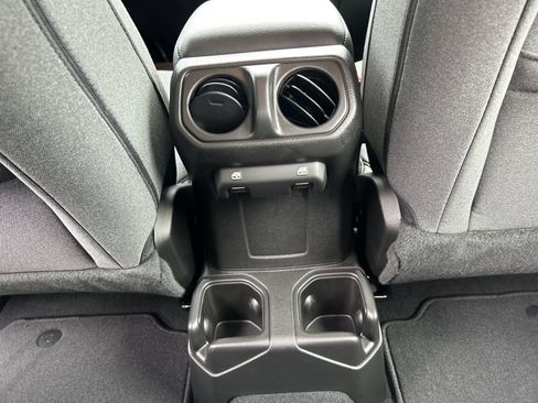 New 2025 Jeep Gladiator Sport image 51