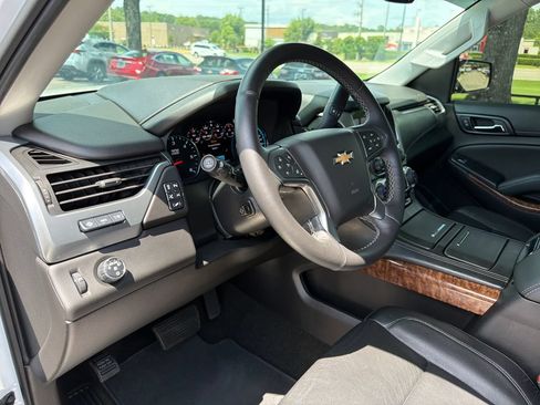 Used 2017 Chevrolet Tahoe Premier RWD image 18