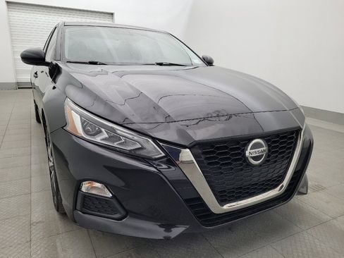 Used 2019 Nissan Altima 2.5 SR w/ SR Premium Package FWD image 13