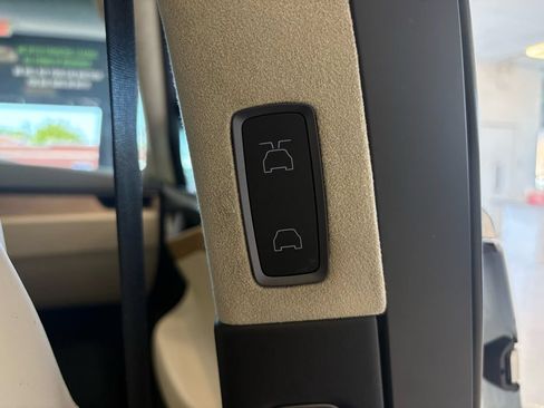 Used 2019 Tesla Model X AWD/4WD image 31