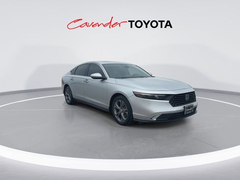 Used 2024 Honda Accord EX image 2