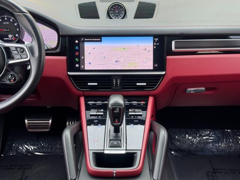 Used 2023 Porsche Cayenne GTS AWD/4WD image 27