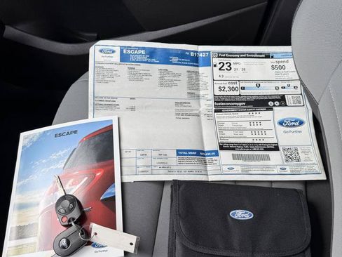 Used 2015 Ford Escape SE AWD/4WD image 19