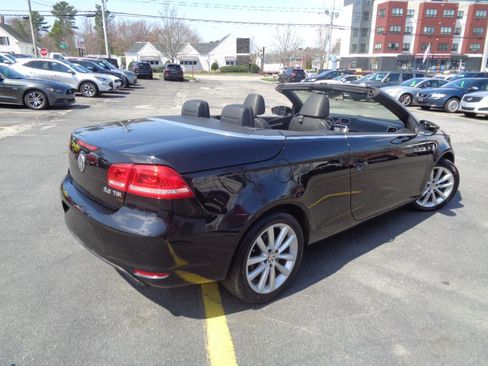 Used 2016 Volkswagen Eos Komfort image 4