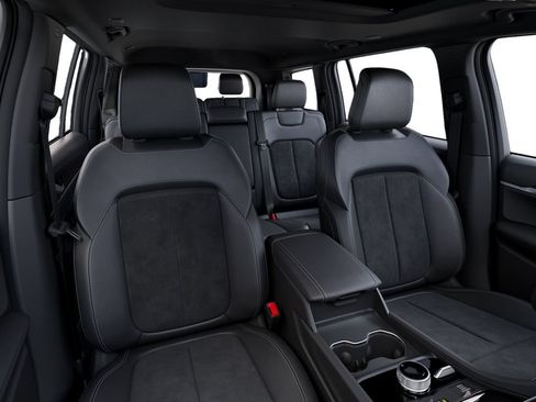 New 2026 Jeep Grand Cherokee L 4WD image 16