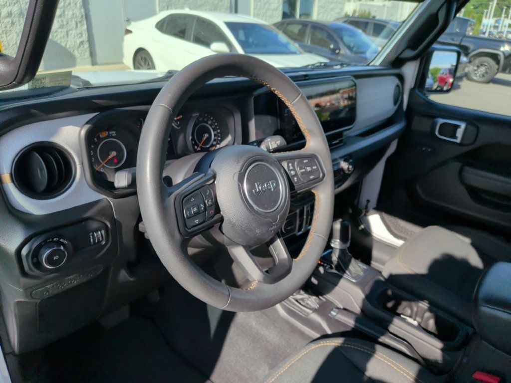 Used 2024 Jeep Wrangler Unlimited Sport AWD/4WD image 20