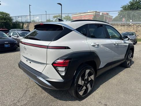 Used 2024 Hyundai Kona Limited AWD/4WD image 15