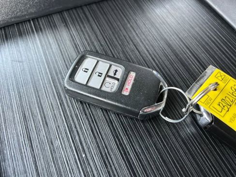 Used 2020 Honda Odyssey EX image 30