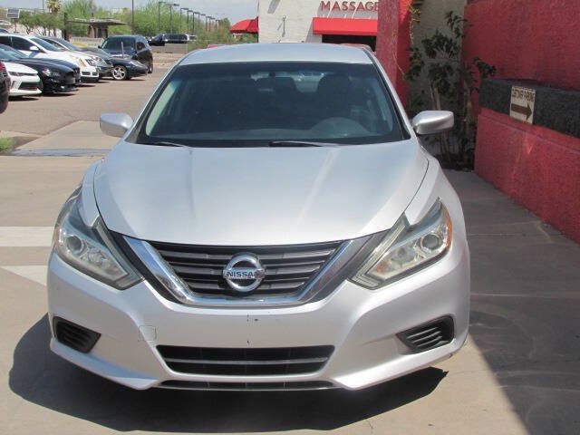 Used 2017 Nissan Altima 2.5 S w/ Power Driver Seat Package FWD image 3