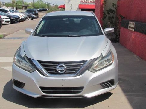 Used 2017 Nissan Altima 2.5 S w/ Power Driver Seat Package FWD image 3