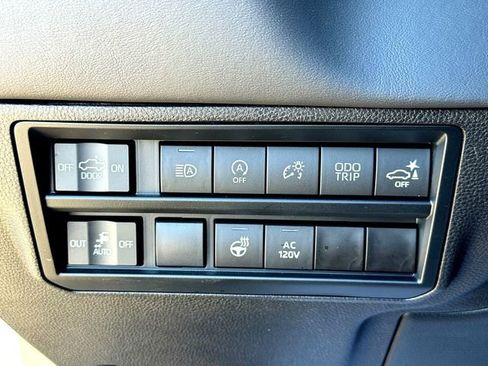 Used 2024 Toyota Tundra Platinum image 14