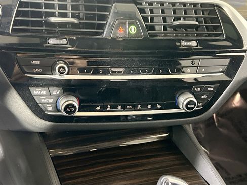 Used 2021 BMW 530i xDrive w/ M Sport Package image 16