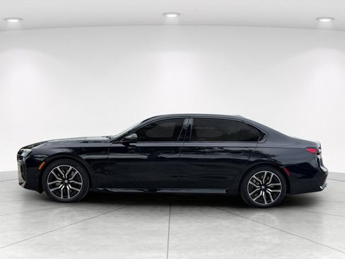 Certified 2024 BMW 760i xDrive AWD/4WD image 6