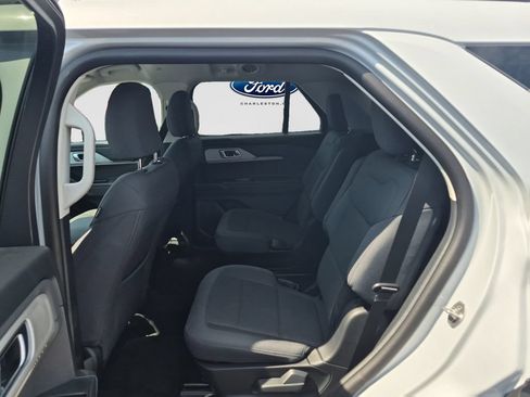 Used 2026 Ford Explorer Active AWD/4WD image 33