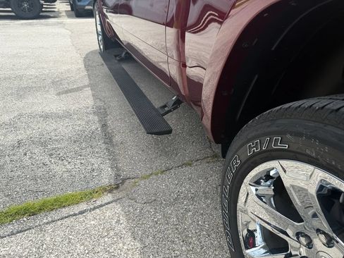 Used 2025 RAM 1500 Big Horn AWD/4WD image 15