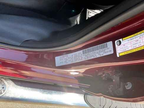 Used 2019 RAM 1500 Laramie AWD/4WD image 34