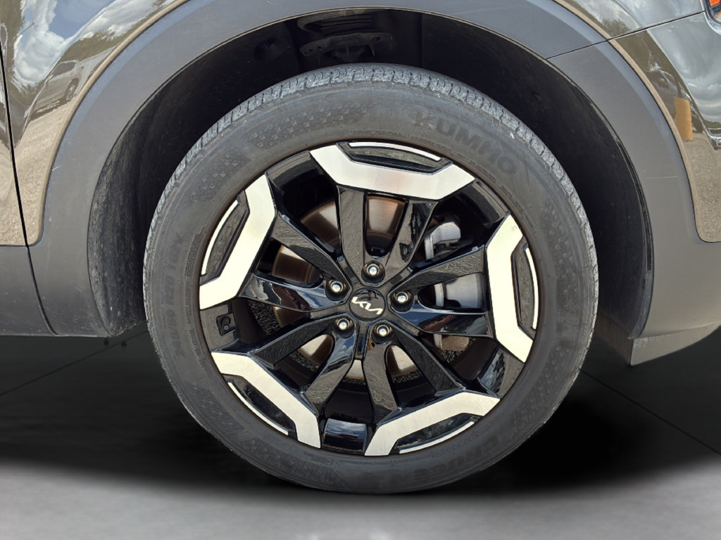 Used 2025 Kia Telluride S FWD image 32