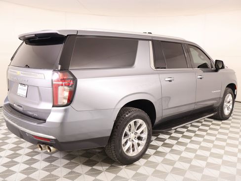 Used 2021 Chevrolet Suburban Premier w/ Premium Package AWD/4WD image 22