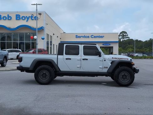 Used 2022 Jeep Gladiator Mojave w/ LED Lighting Group AWD/4WD image 2