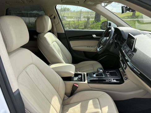 Used 2018 Audi Q5 2.0T Premium Plus w/ Premium Plus Package AWD/4WD image 36