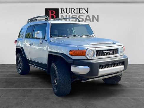 Used 2007 Toyota FJ Cruiser 4WD image 7