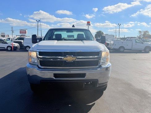 Used 2013 Chevrolet Silverado 3500 W/T image 3