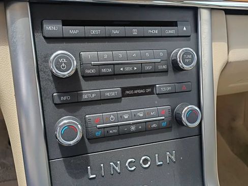Used 2012 Lincoln MKS FWD image 13