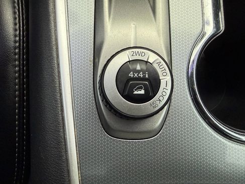 Used 2019 Nissan Pathfinder SL image 47