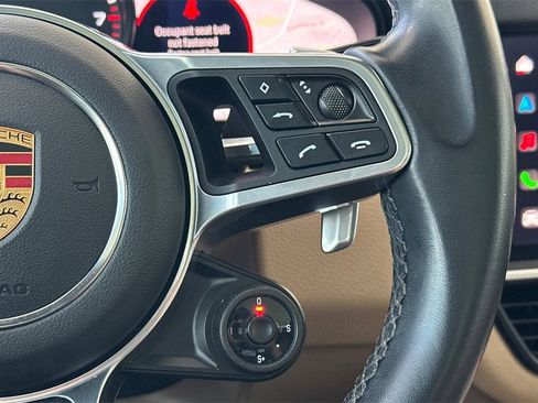 Used 2023 Porsche Cayenne Platinum Edition image 29