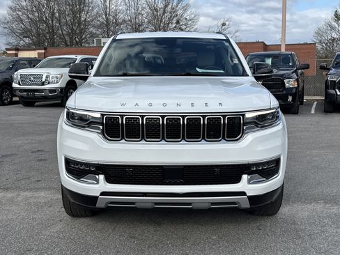 Used 2024 Jeep Wagoneer Series II w/ Flexible Seating Group image 3